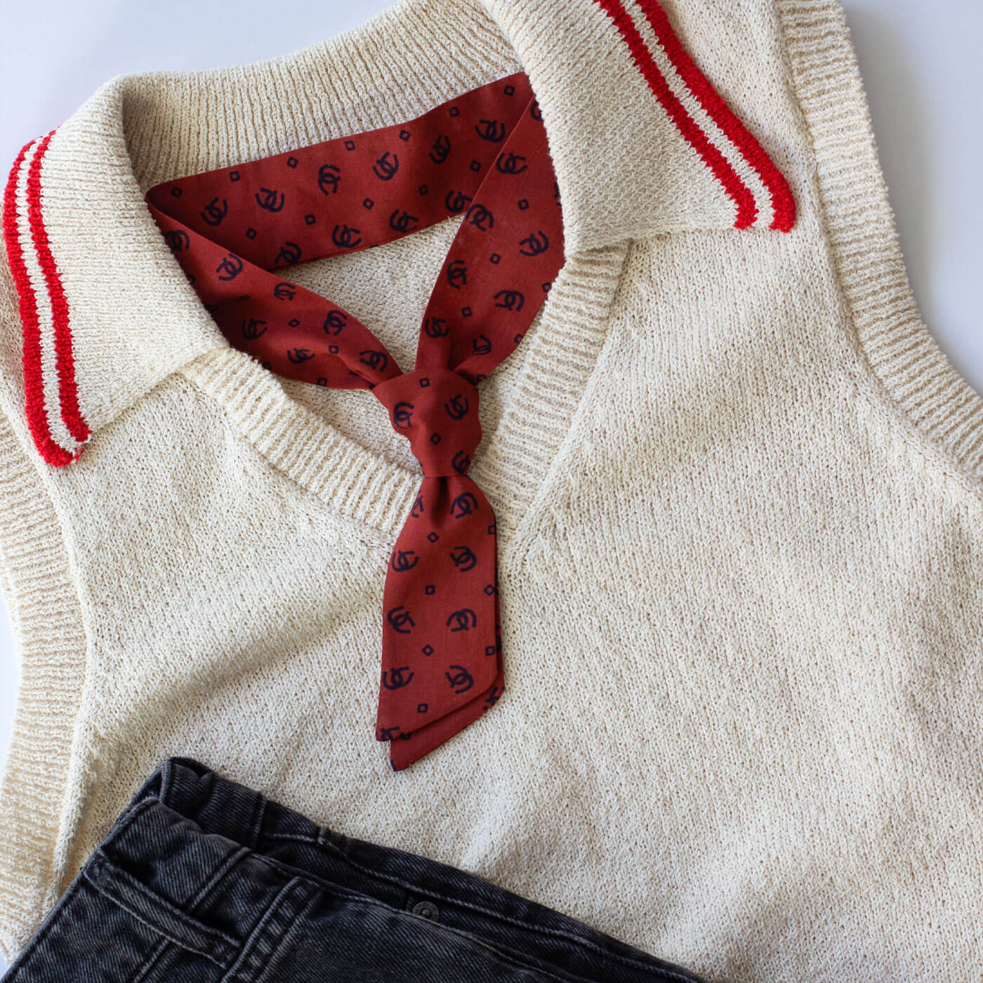 Lucky Horseshoe Skinny Bow Scarf